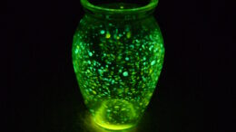 how to make a glow jar and includes family devotion about being the light of the world